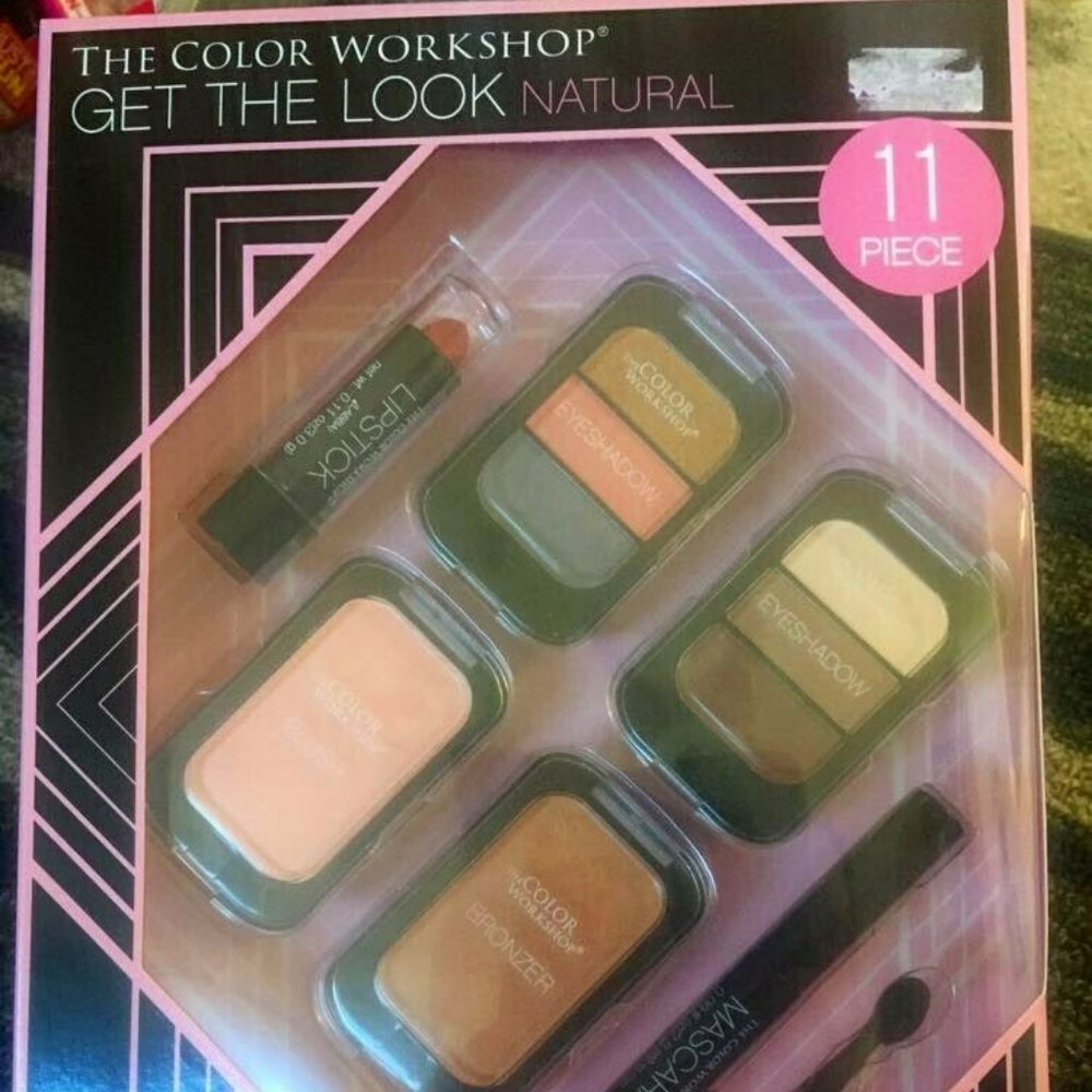 The Color Workshop 11 piece makeup gift set kit GET THE LOOK NATURAL